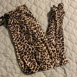 Leopard joggers